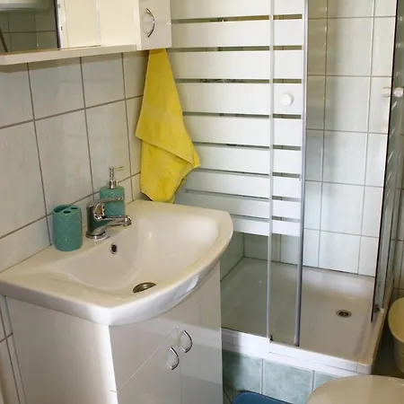 Apartament Almond Vir